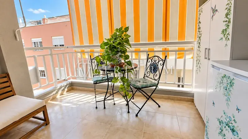 Piso de 2 habitaciones en las Rosas