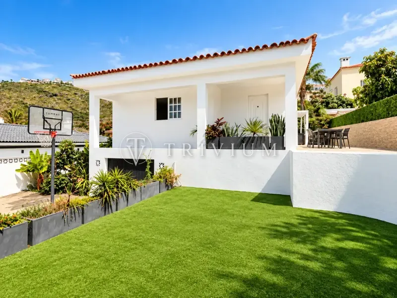 Alquiler de chalet adosado en Calle Camelia s/n
